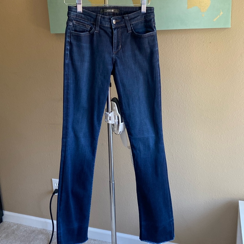 Joe’s 25 Curvy Bootcut dark wash raw hem blue  jeans